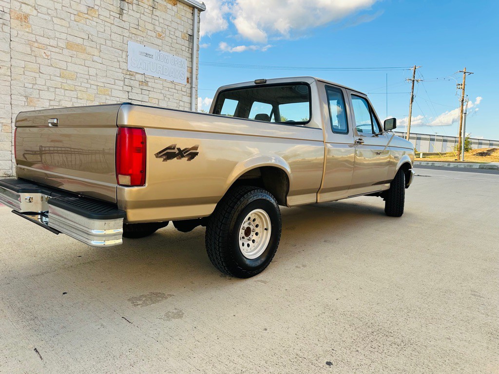 1992 Ford F-150 Image 2
