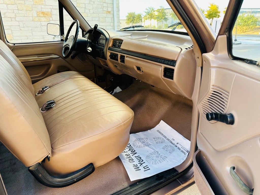 1992 Ford F-150 Image 8
