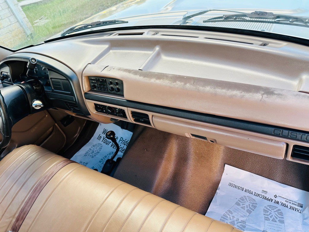 1992 Ford F-150 Image 9