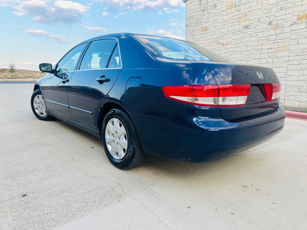 2004 Honda Accord Image 3