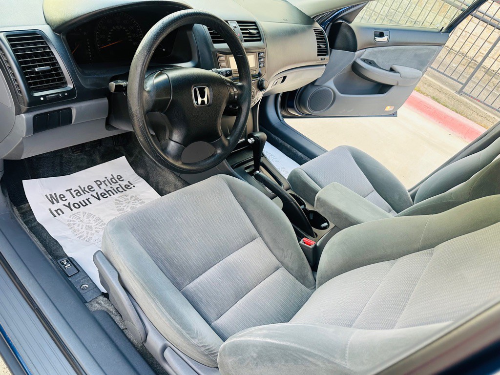2004 Honda Accord Image 8