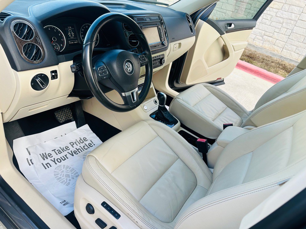 2012 Volkswagen Tiguan Image 9