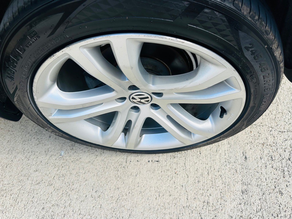 2012 Volkswagen Tiguan Image 12