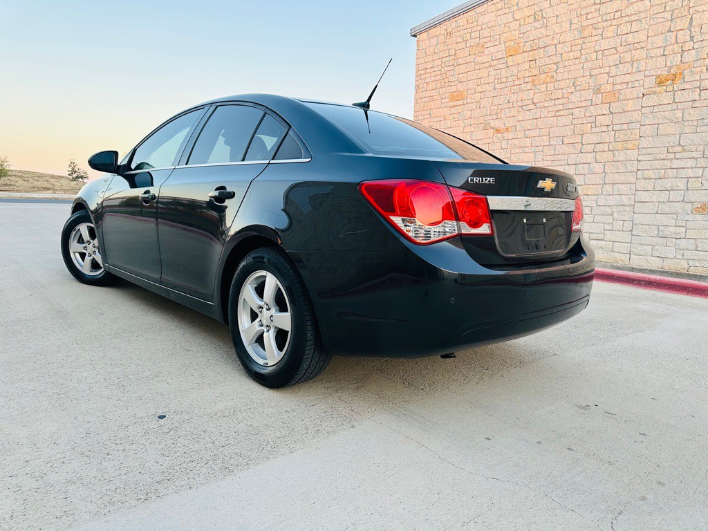 2012 Chevrolet Cruze Image 3