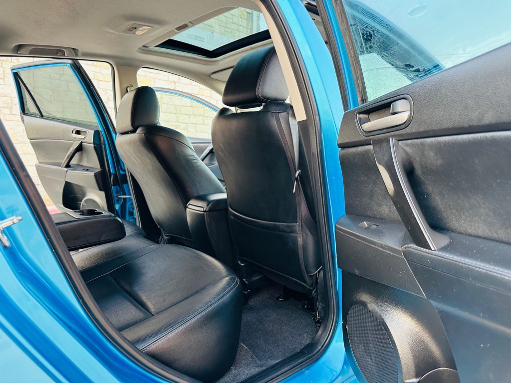 2011 Mazda Mazda3 Image 6