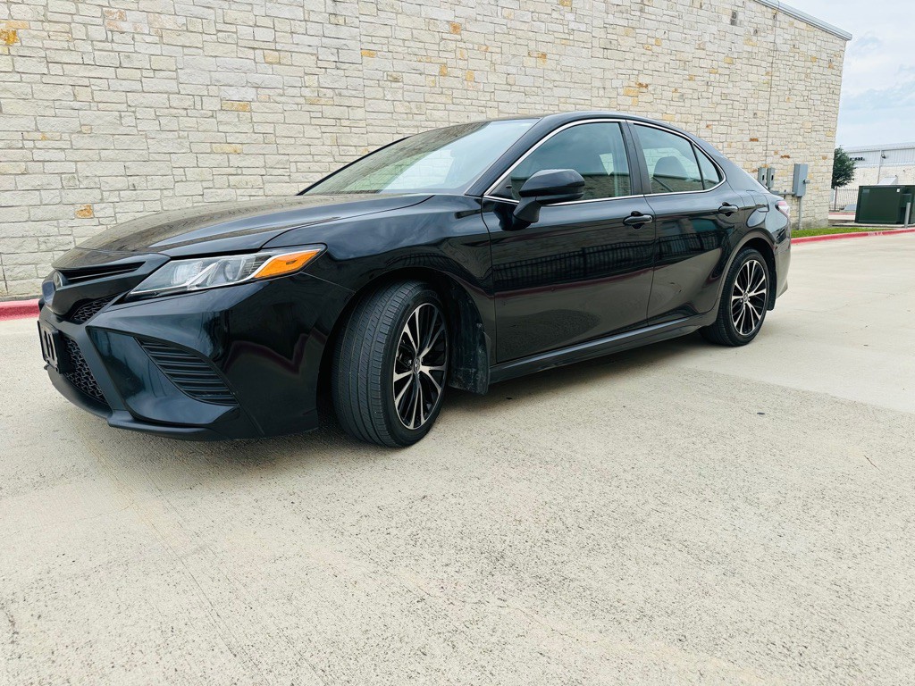 2020 Toyota Camry Image 4