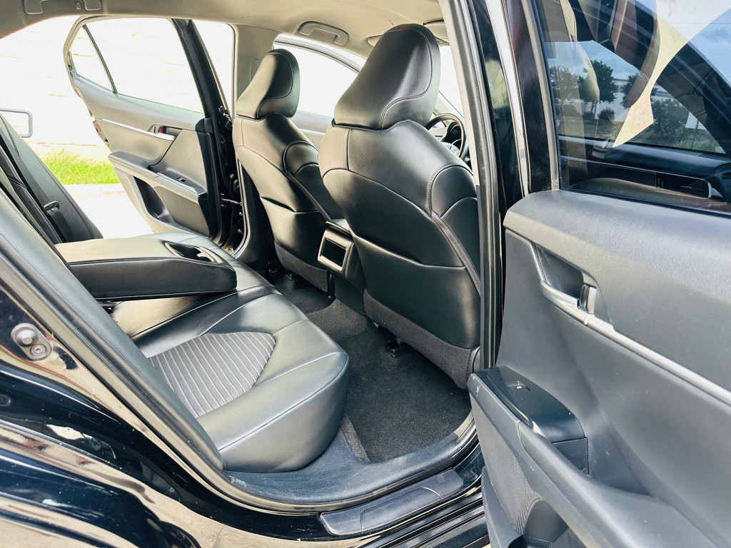 2020 Toyota Camry Image 6