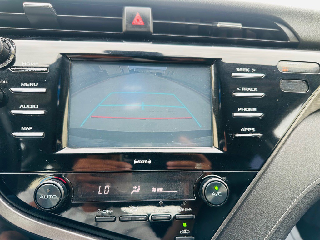 2020 Toyota Camry Image 11