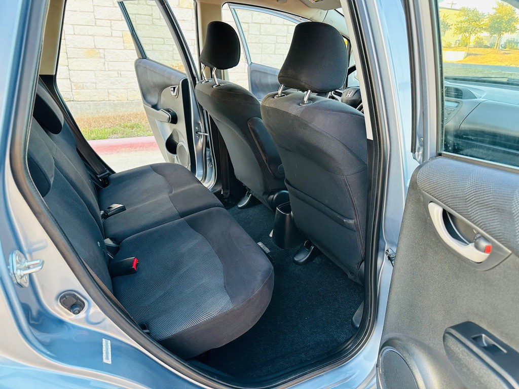 2011 Honda Fit Image 6