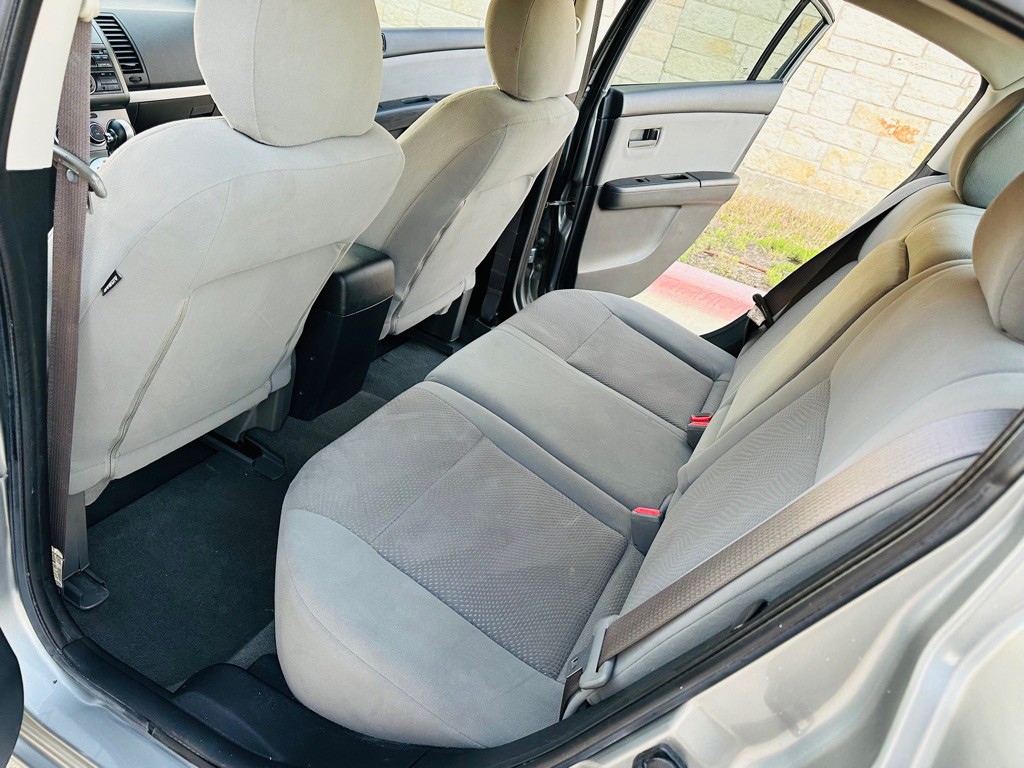 2012 Nissan Sentra Image 7