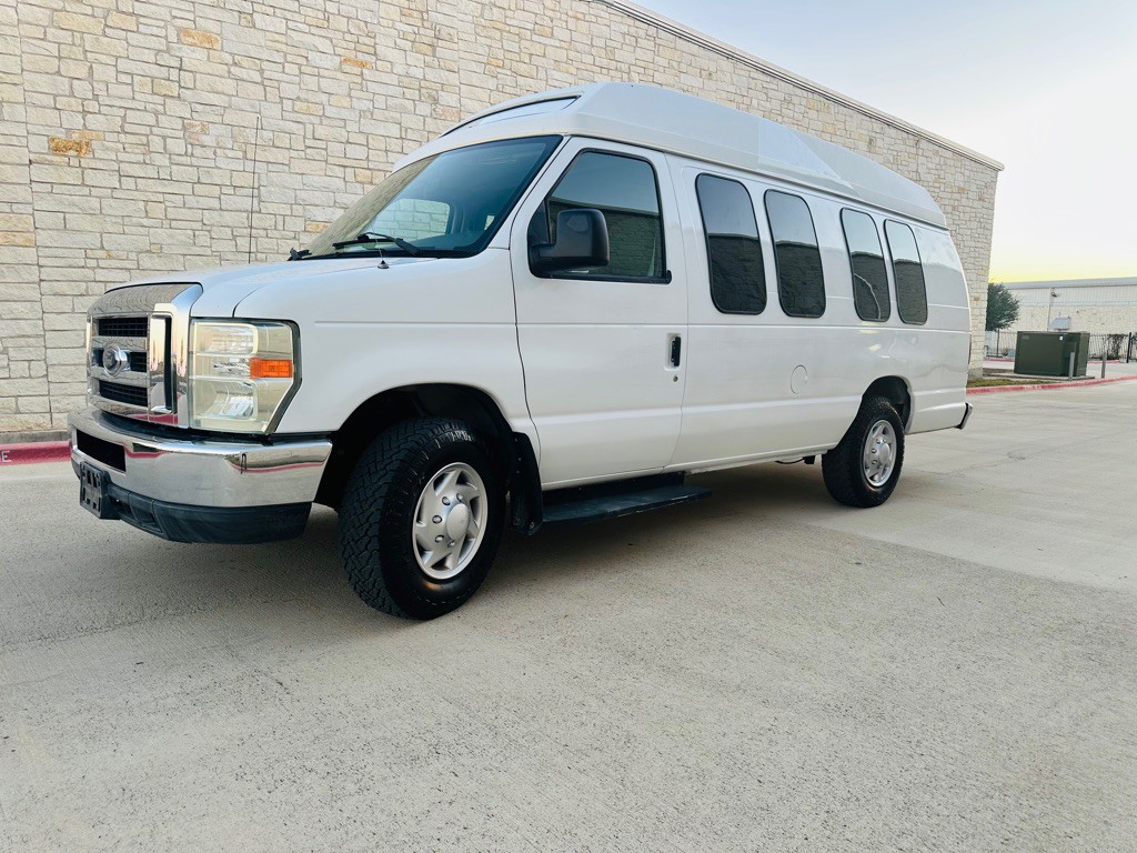 2008 Ford Econoline Image 4