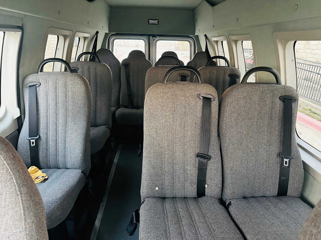 2008 Ford Econoline Image 6