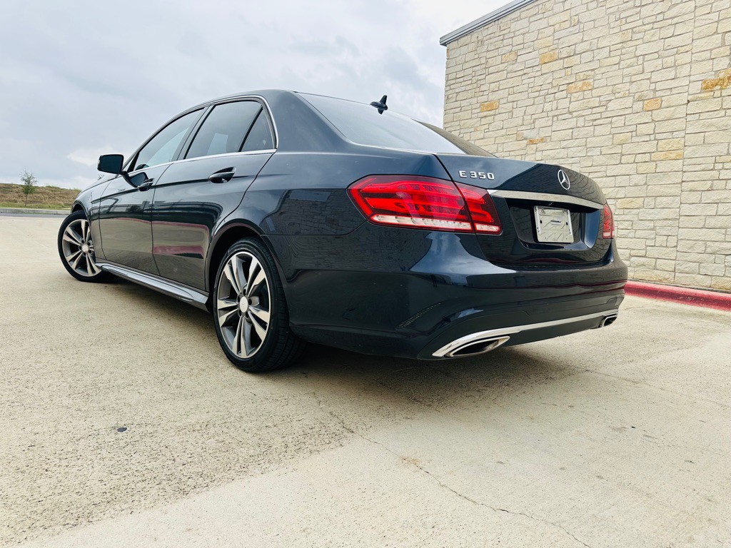 2014 Mercedes-Benz E-Class Image 3