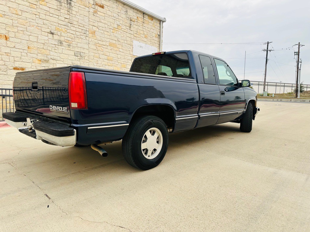 1998 Chevrolet C/K Image 2