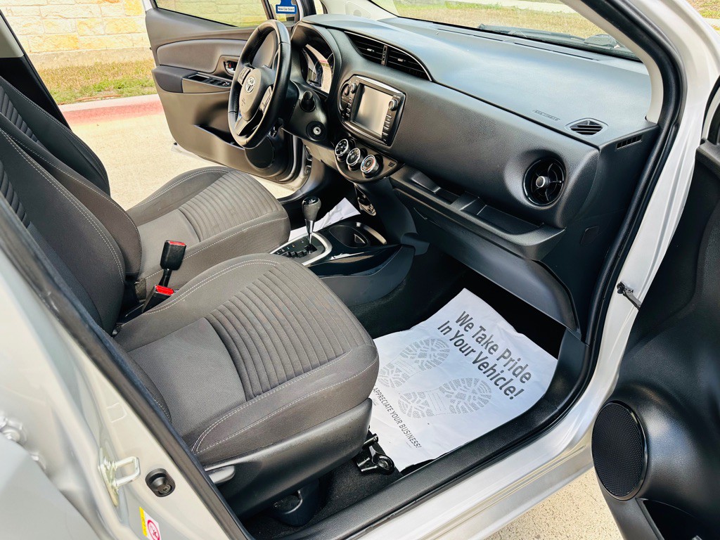 2018 Toyota Yaris Image 5
