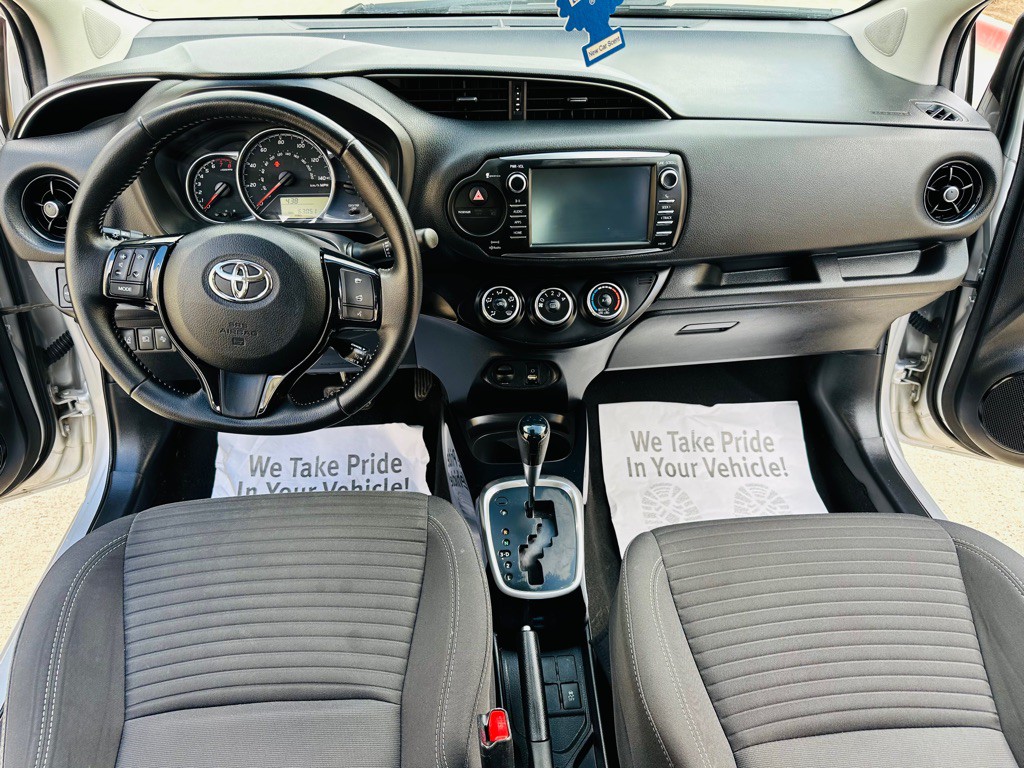 2018 Toyota Yaris Image 9