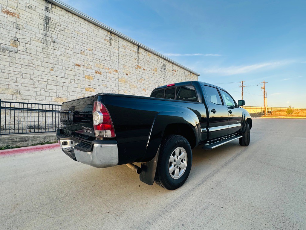 2011 Toyota Tacoma Image 2