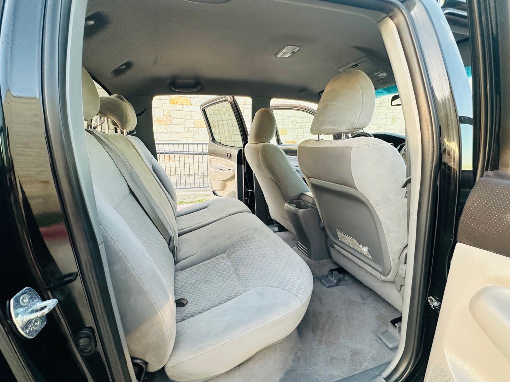 2011 Toyota Tacoma Image 6