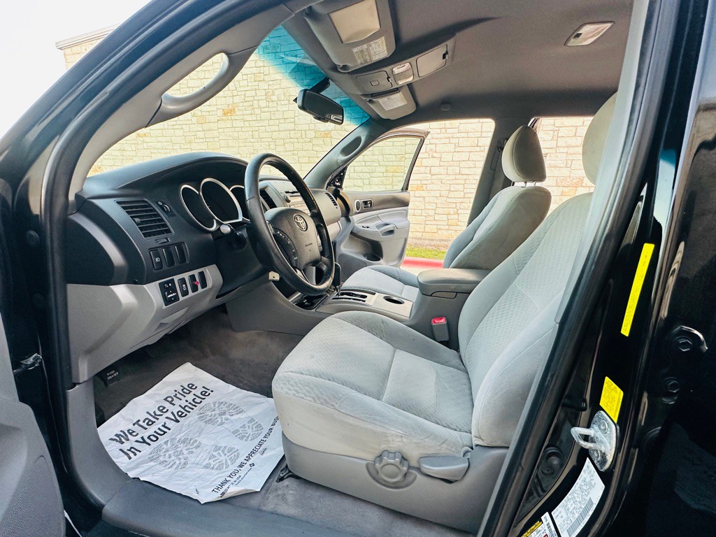 2011 Toyota Tacoma Image 8