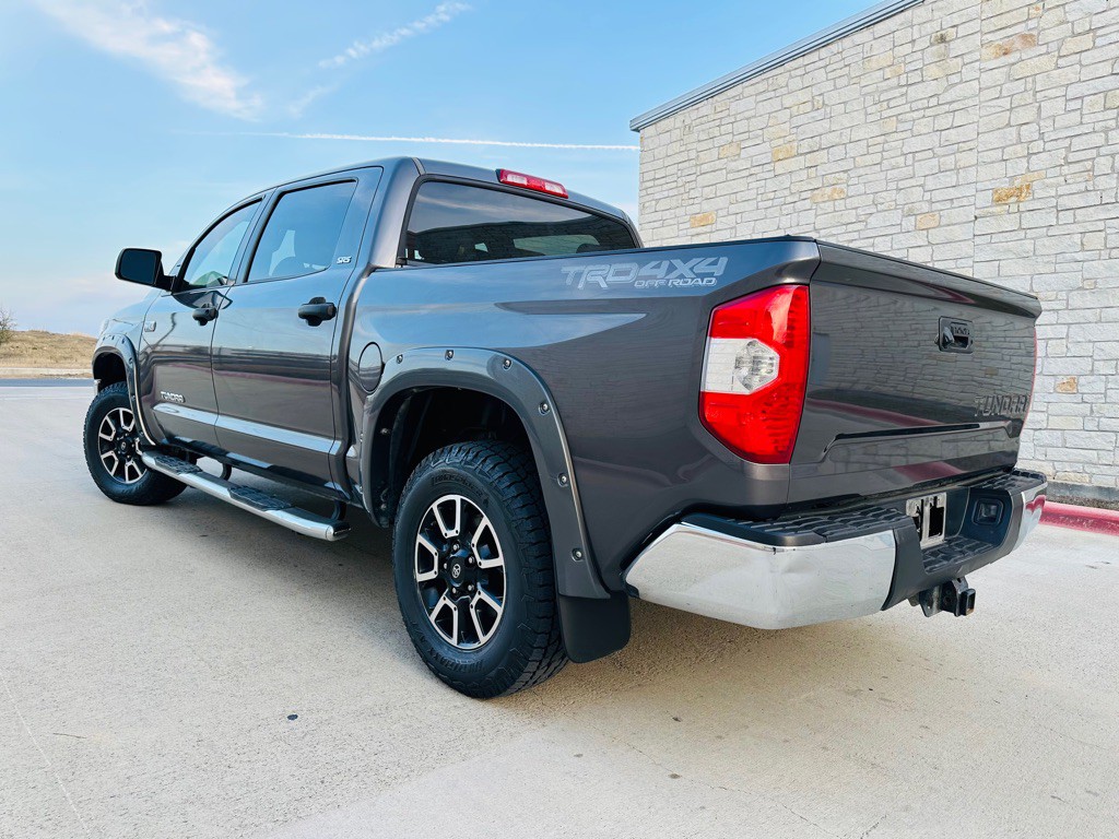 2018 Toyota Tundra Image 3