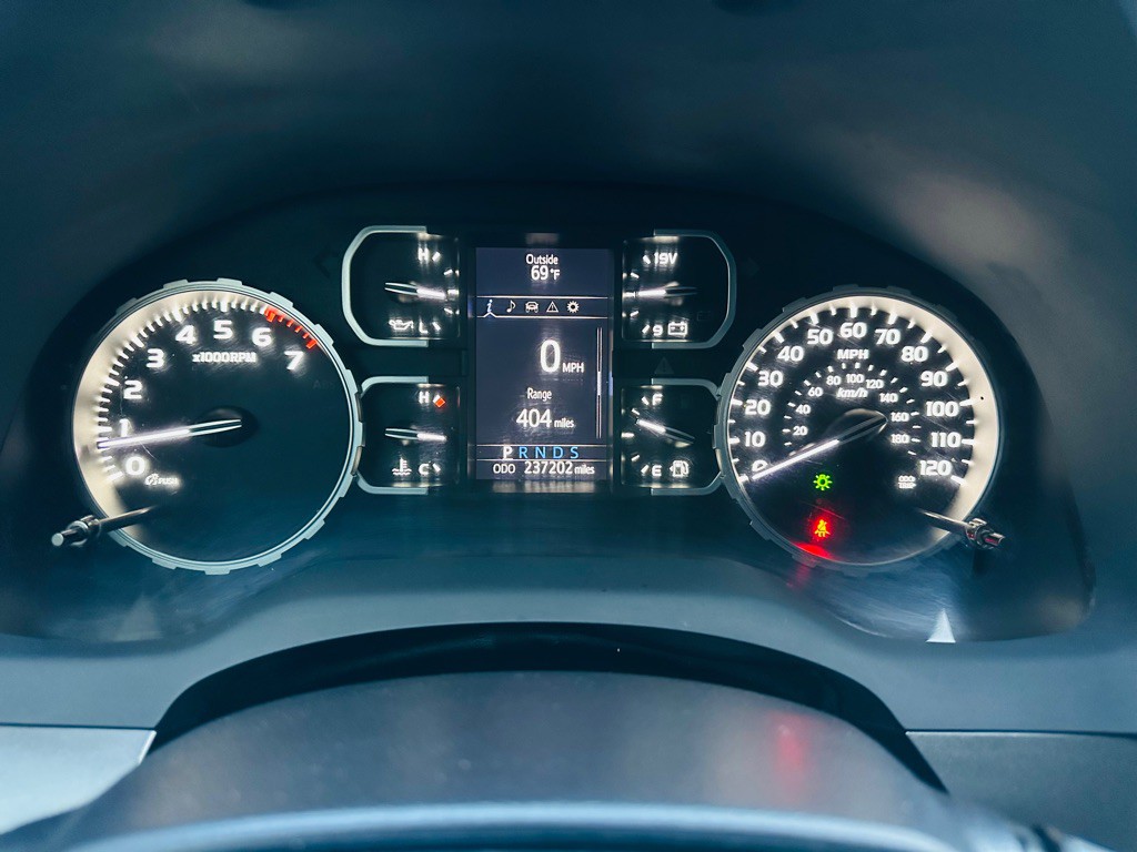 2018 Toyota Tundra Image 12