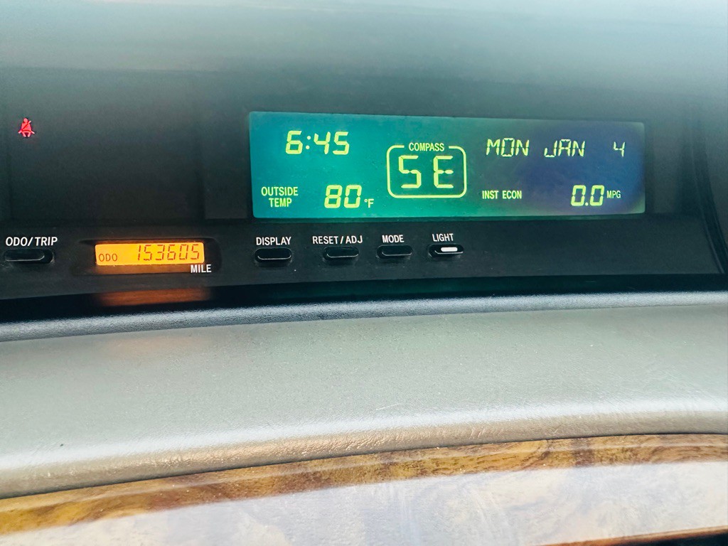 2000 Toyota Avalon Image 11