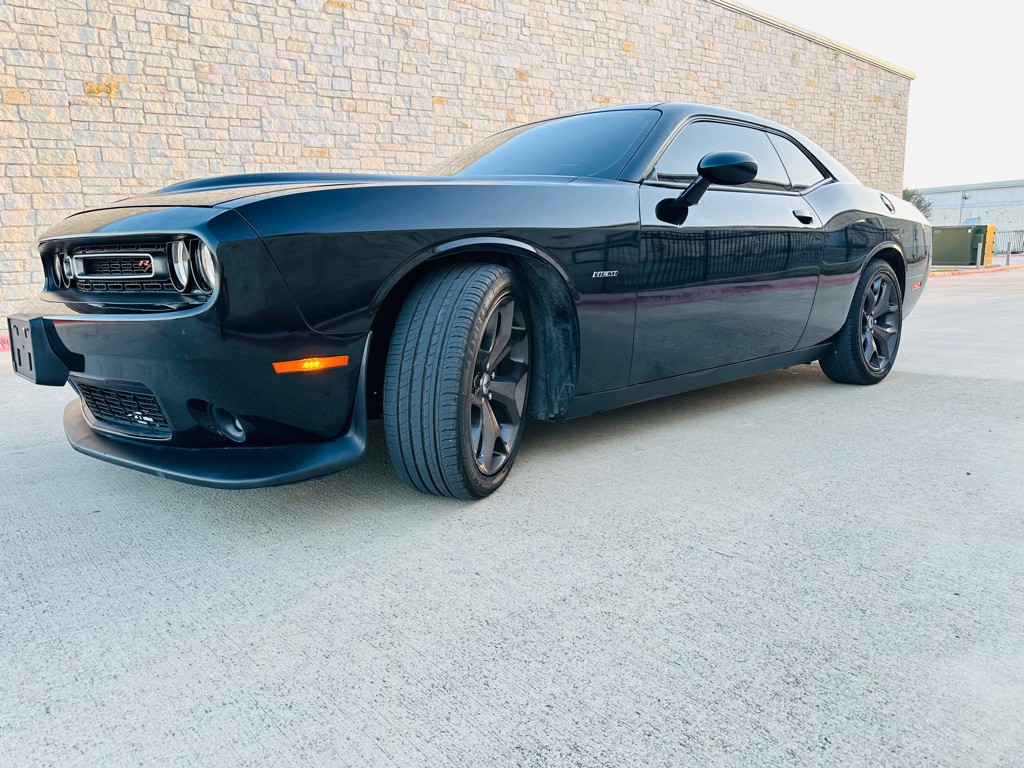 2019 Dodge Challenger Image 4