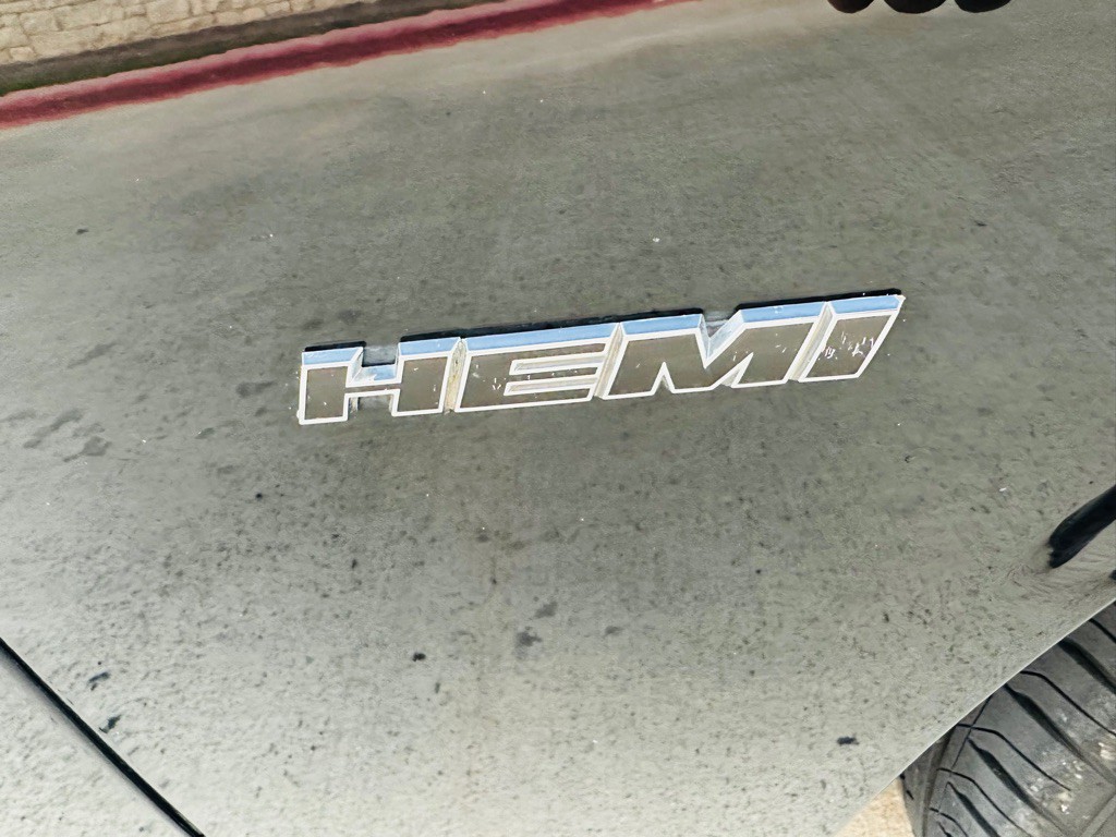 2019 Dodge Challenger Image 12