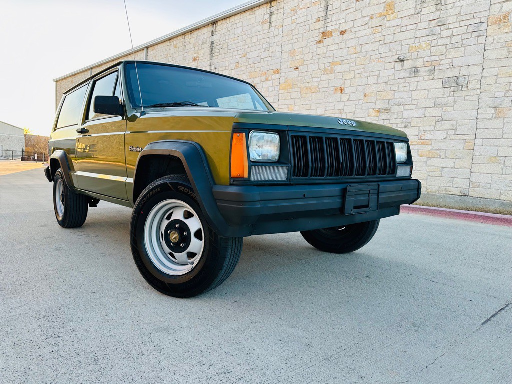 1996 Jeep Cherokee Image 1