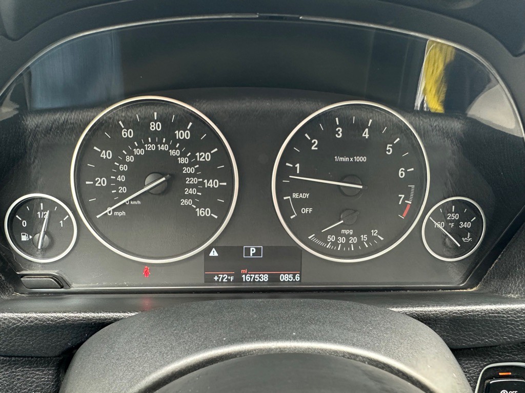 2014 BMW 3 Series Image 10