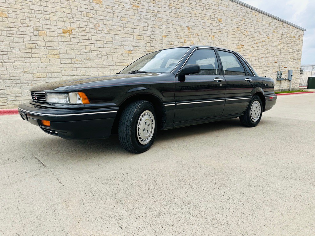 1989 Mitsubishi Galant Image 4