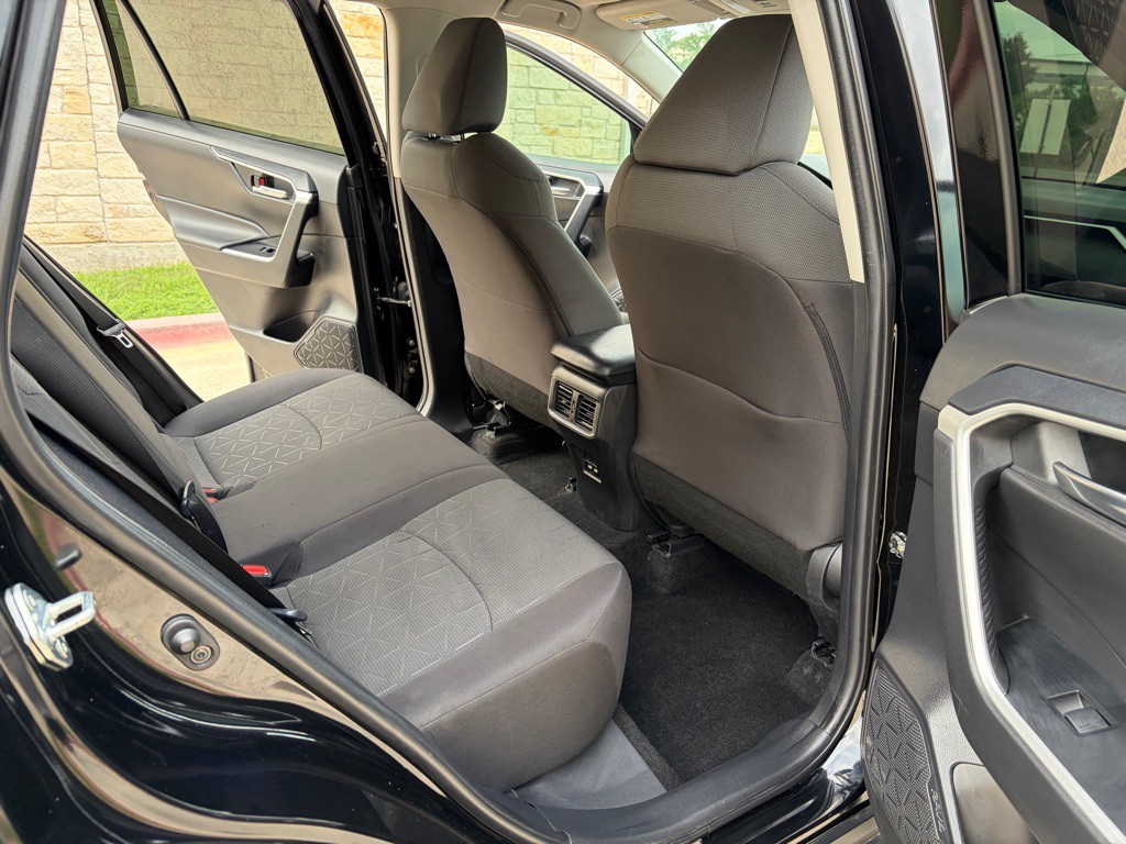 2021 Toyota Rav4 Image 6