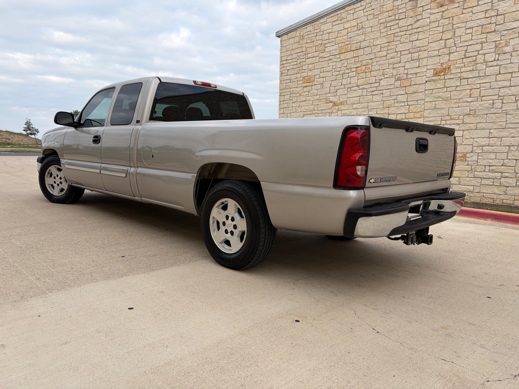 2005 Chevrolet Silverado 1500 Image 3