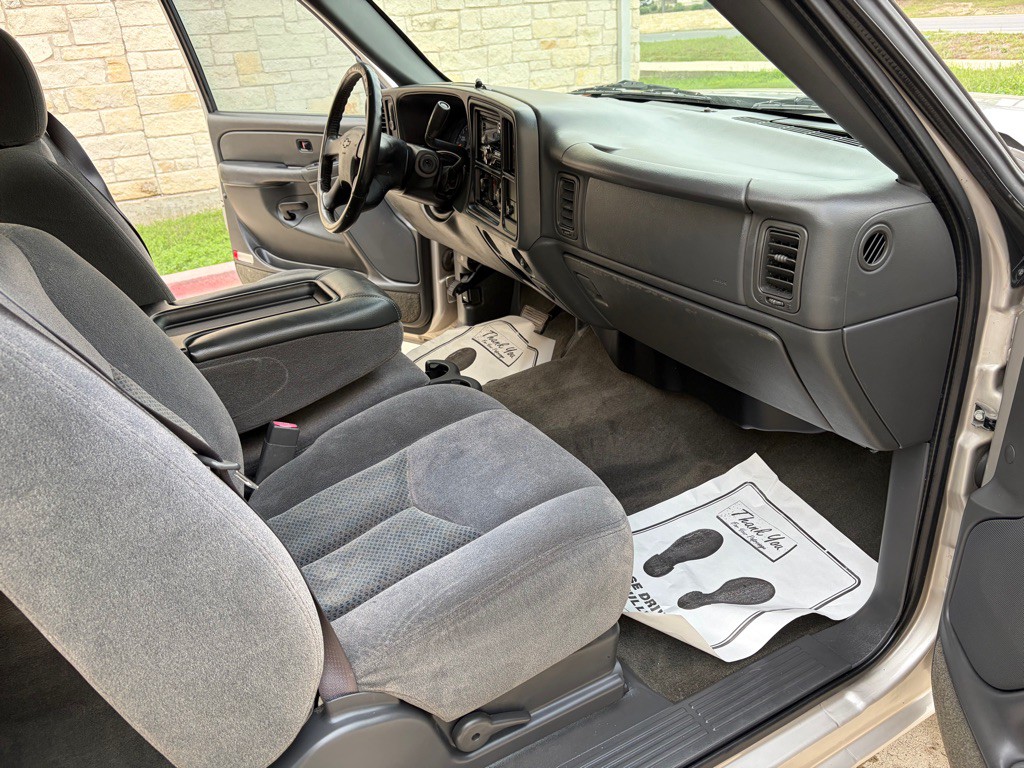 2005 Chevrolet Silverado 1500 Image 6