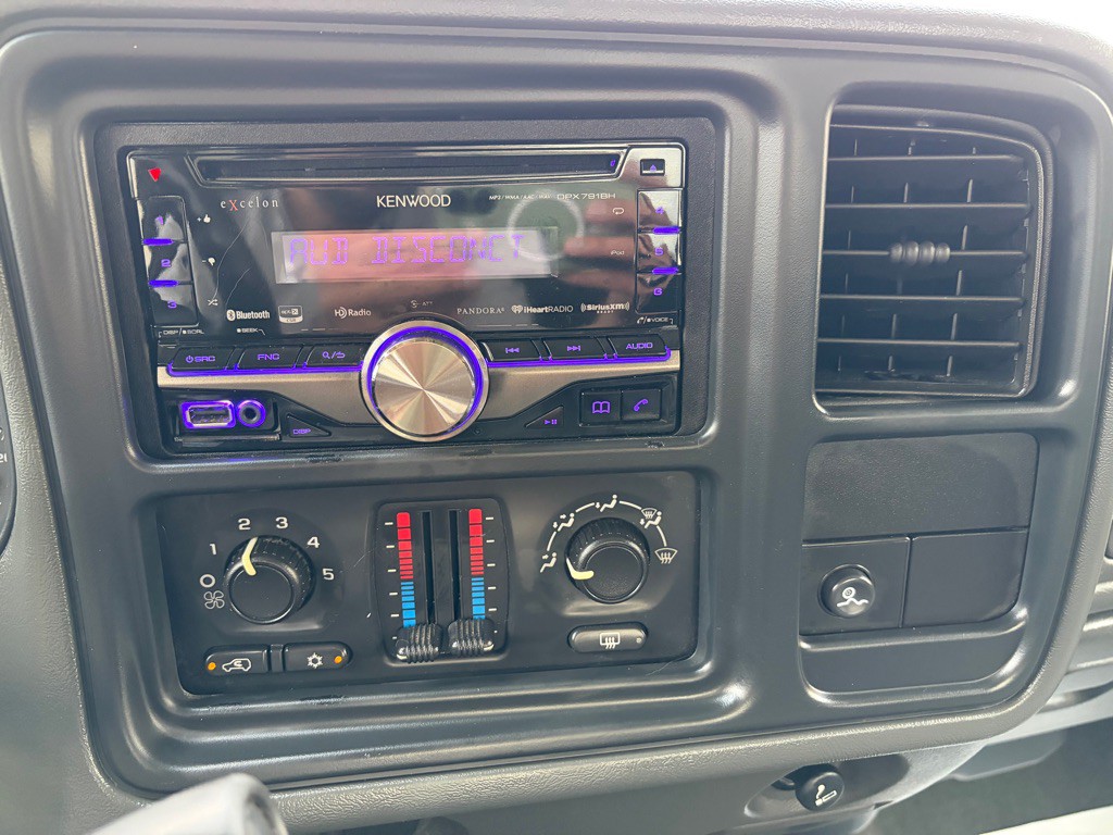 2005 Chevrolet Silverado 1500 Image 11