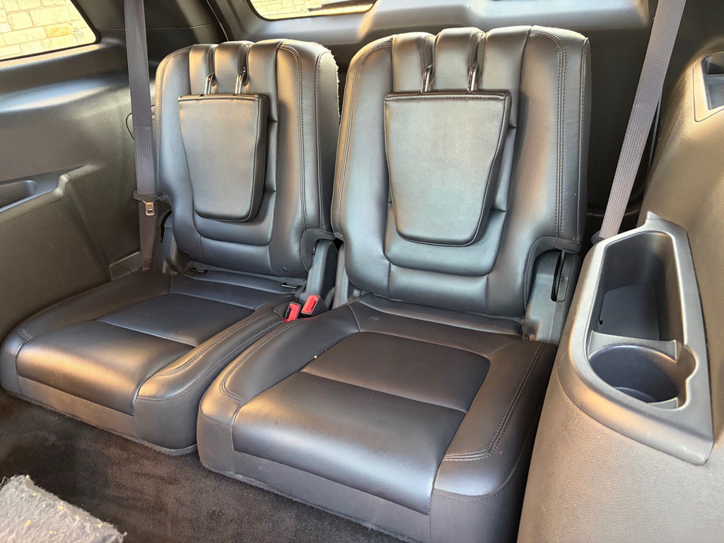 2013 Ford Explorer Image 8