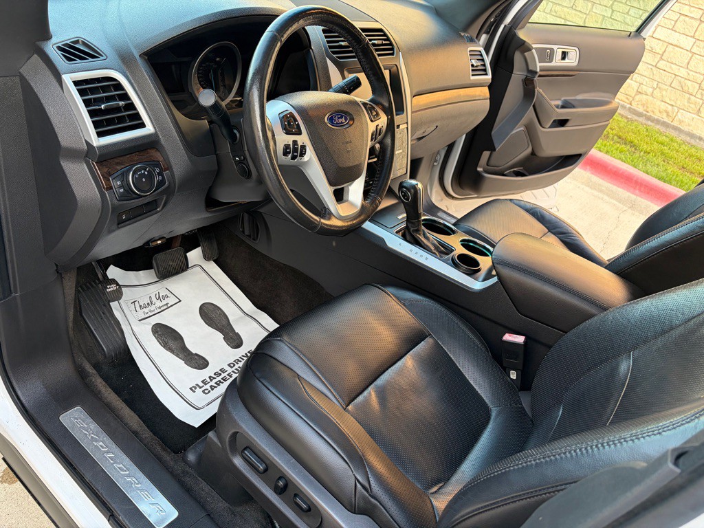 2013 Ford Explorer Image 9