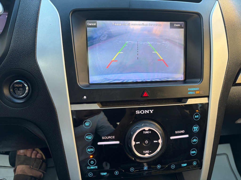 2013 Ford Explorer Image 12