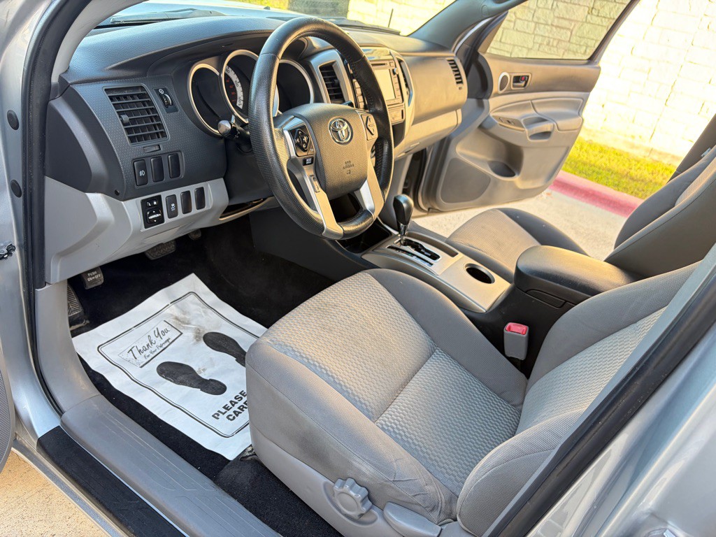 2014 Toyota Tacoma Image 8