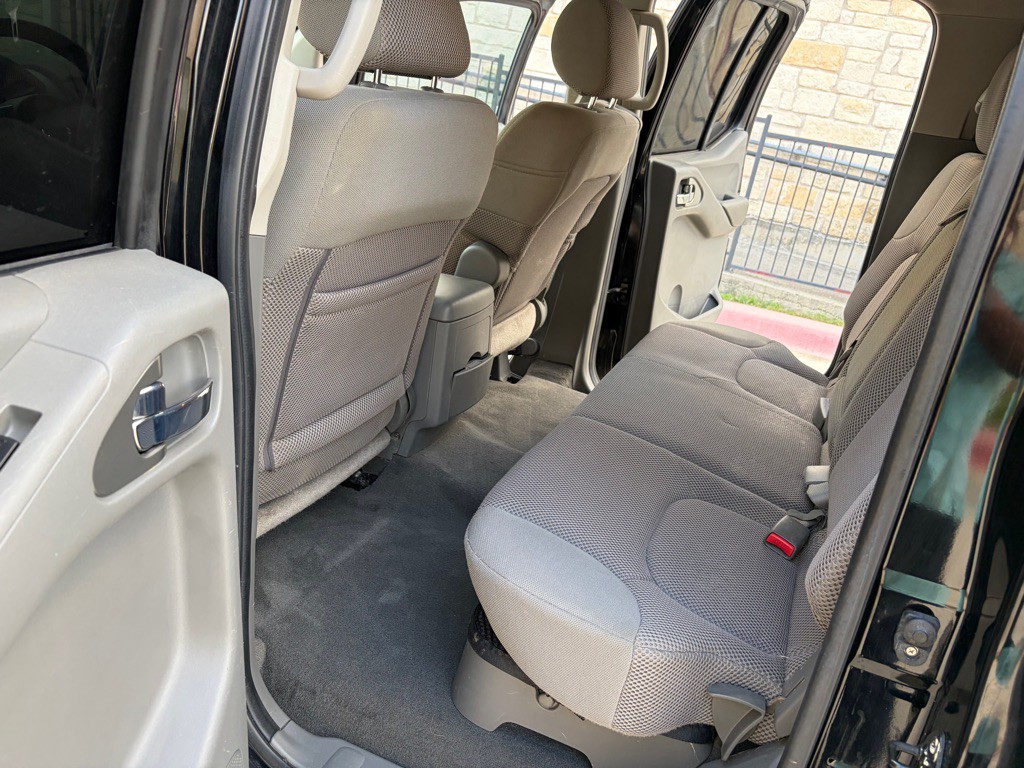 2007 Nissan Frontier Image 7
