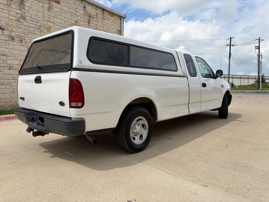 2003 Ford F-150 Image 2