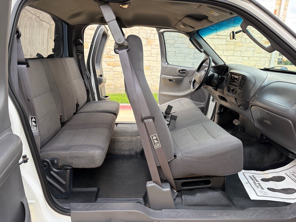 2003 Ford F-150 Image 6