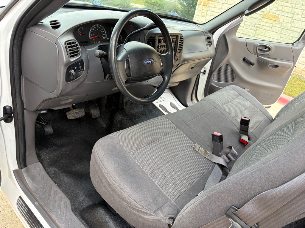 2003 Ford F-150 Image 8