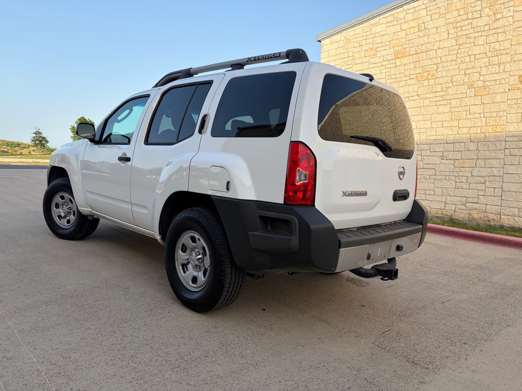 2011 Nissan Xterra Image 3