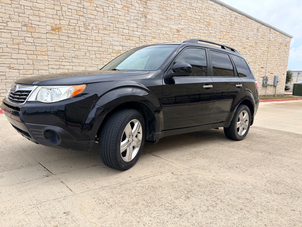2010 Subaru Forester Image 4