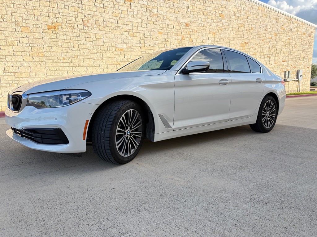 2019 BMW 5 Series Image 4