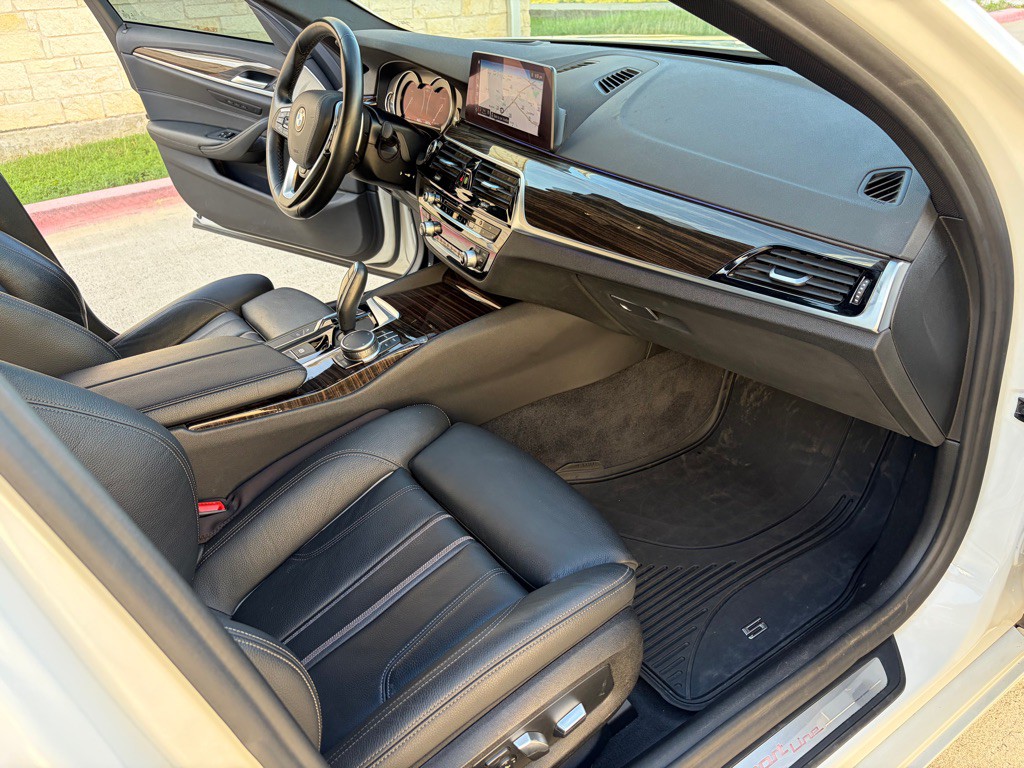 2019 BMW 5 Series Image 5
