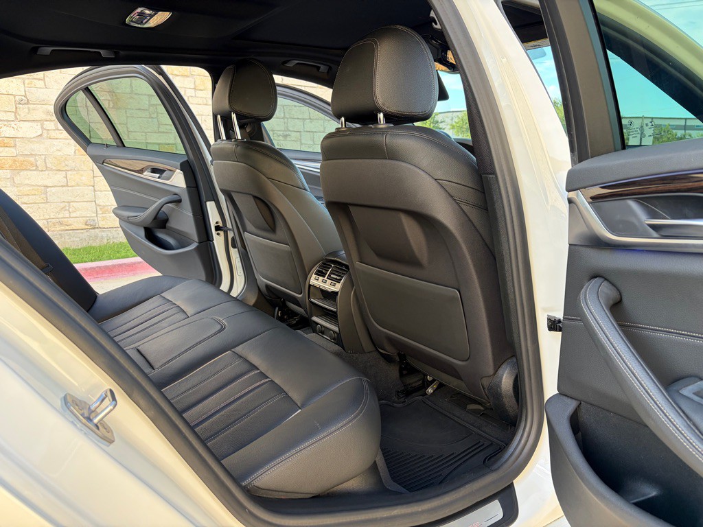 2019 BMW 5 Series Image 6