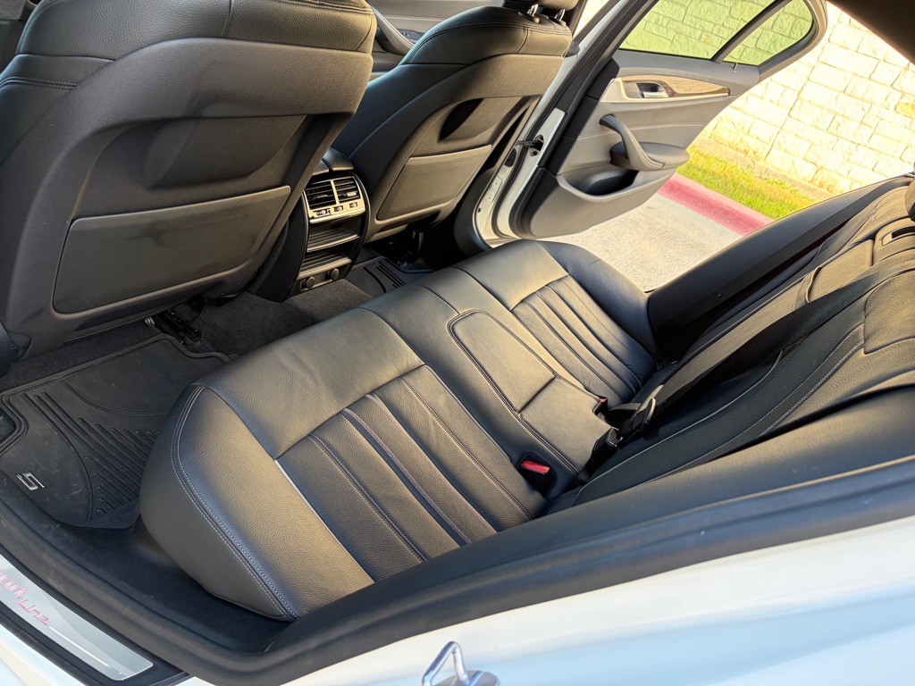 2019 BMW 5 Series Image 7