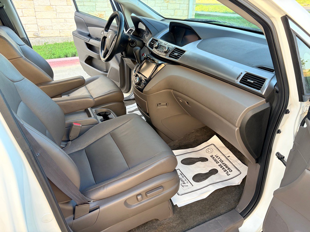 2014 Honda Odyssey Image 5